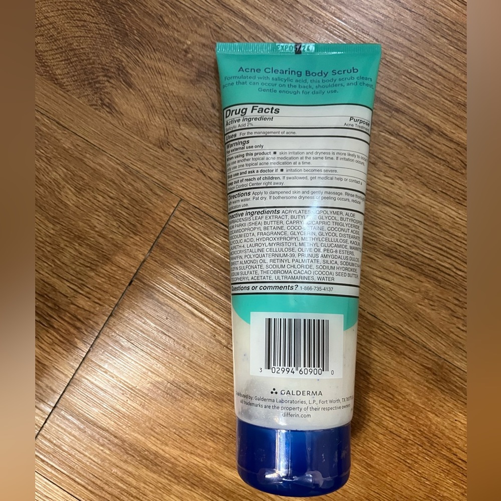 Differin cleanser - Picture 2 of 3